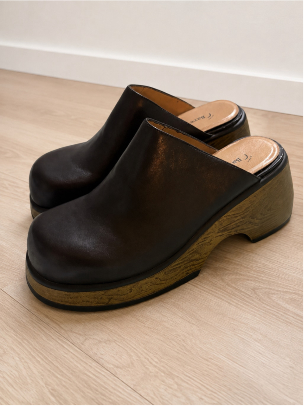 Bare Traps Pixie Women’s 8B Brown Leather Platform Clog Mules